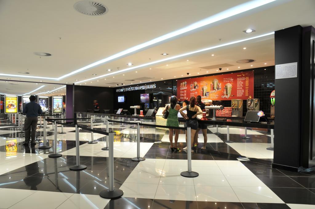 Metcourt At Emperors Palace Kempton Park Exterior photo