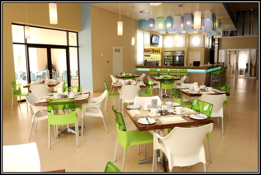 Metcourt At Emperors Palace Kempton Park Exterior photo