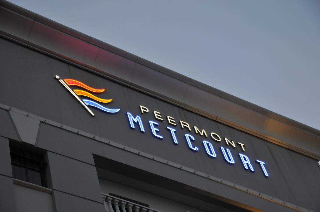 Metcourt At Emperors Palace Kempton Park Exterior photo