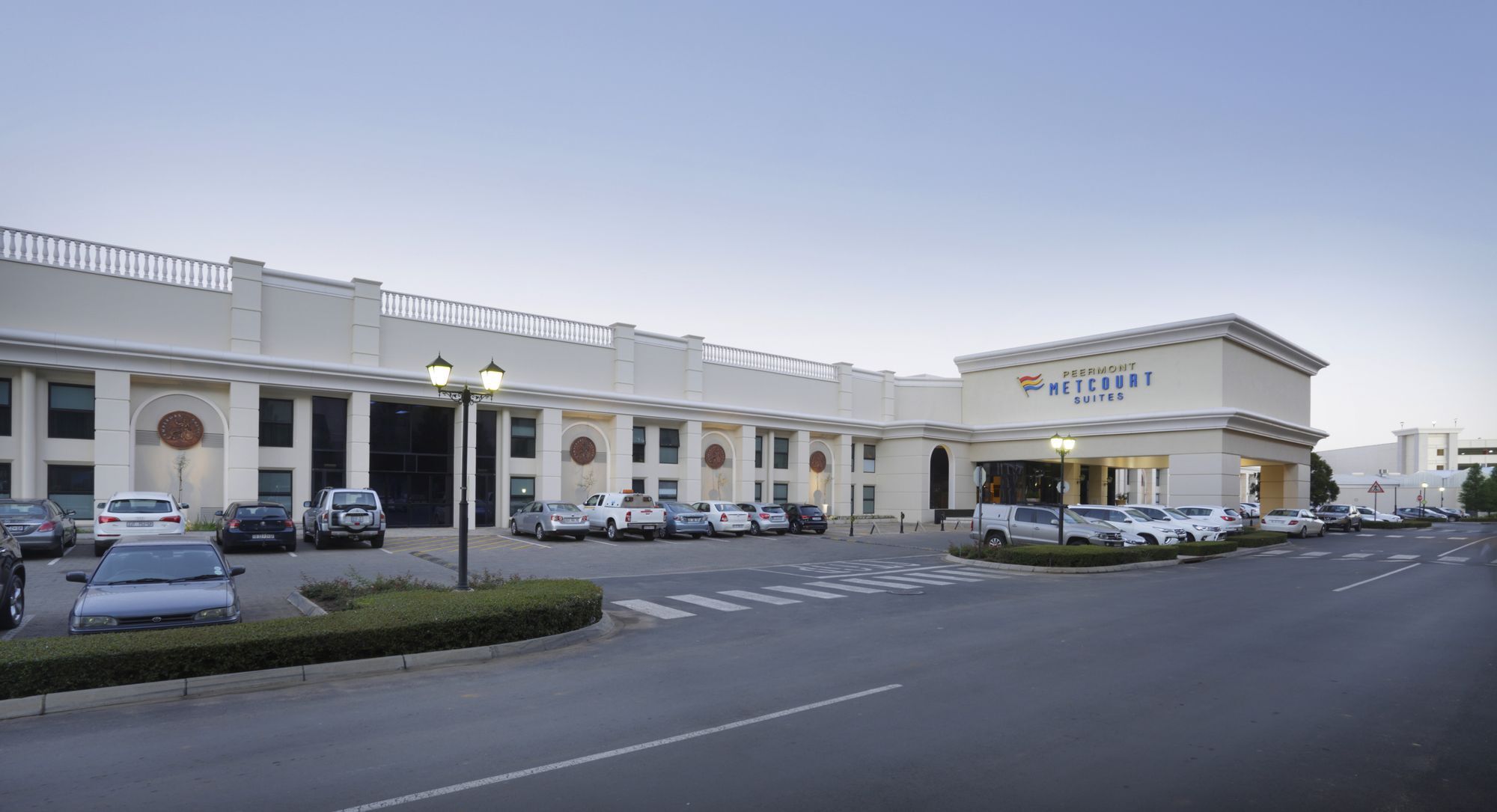 Metcourt At Emperors Palace Kempton Park Exterior photo